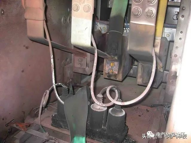 輕微開關柜故障會造成重大損失,請注意高壓電工