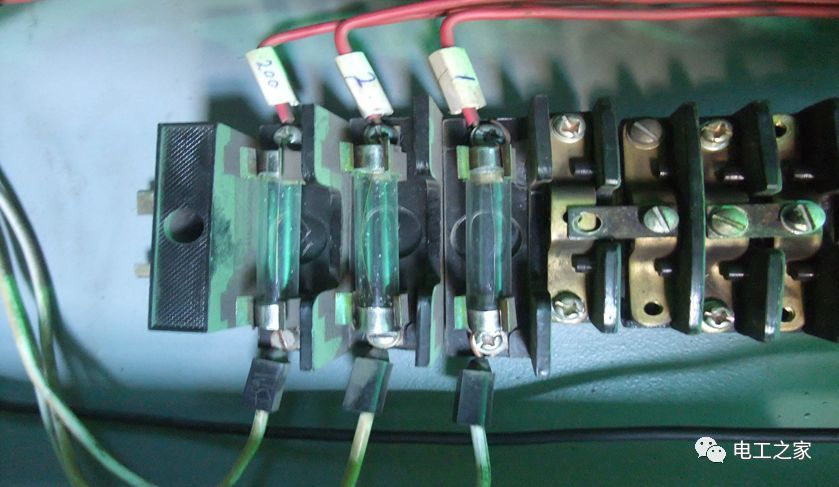 開關柜常見故障的查找和處理