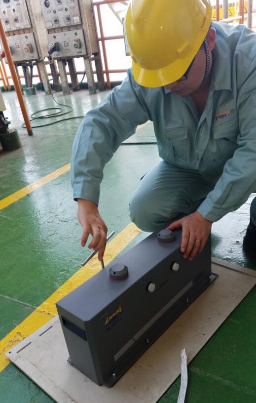 如何防潮和除濕海上電力設(shè)備(高電壓開關(guān)柜)？