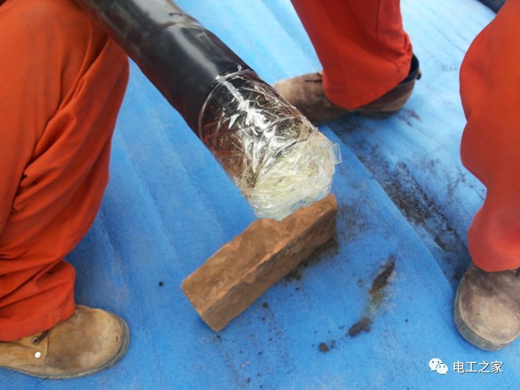 一條完成開關柜安裝,電纜橋架施工,電纜敷設及布線施工,照明配電箱施工