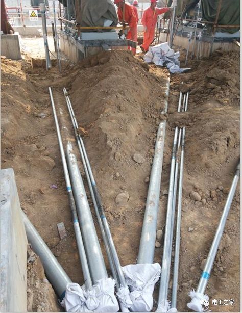 一條完成開關柜安裝,電纜橋架施工,電纜敷設及布線施工,照明配電箱施工