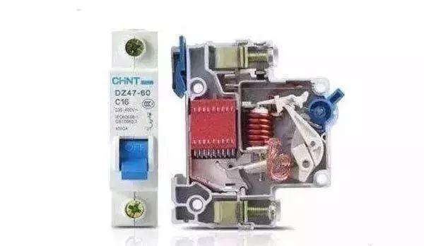 配電箱內部結構詳細分析,誰看誰懂,學不求人!