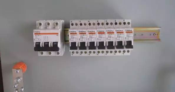 中國電力網:圖文并茂教你如何做好配電箱內部布線