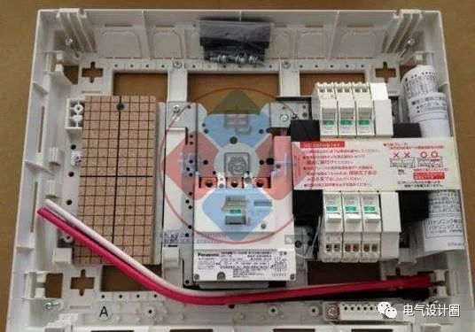 日本的配電箱設計太先進了,難怪國內的漏電開關總是跳閘!