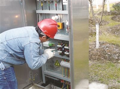 為什么市場上常見的配電箱全金屬板底盤？